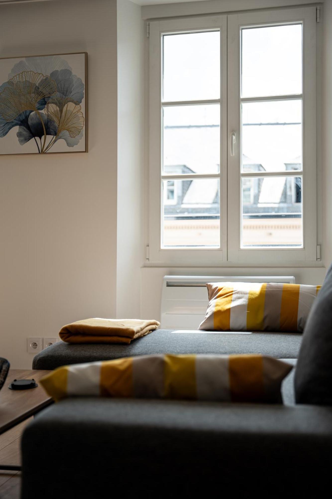 Apartment Le Soleil Charme & Vue Chapelle Royale *