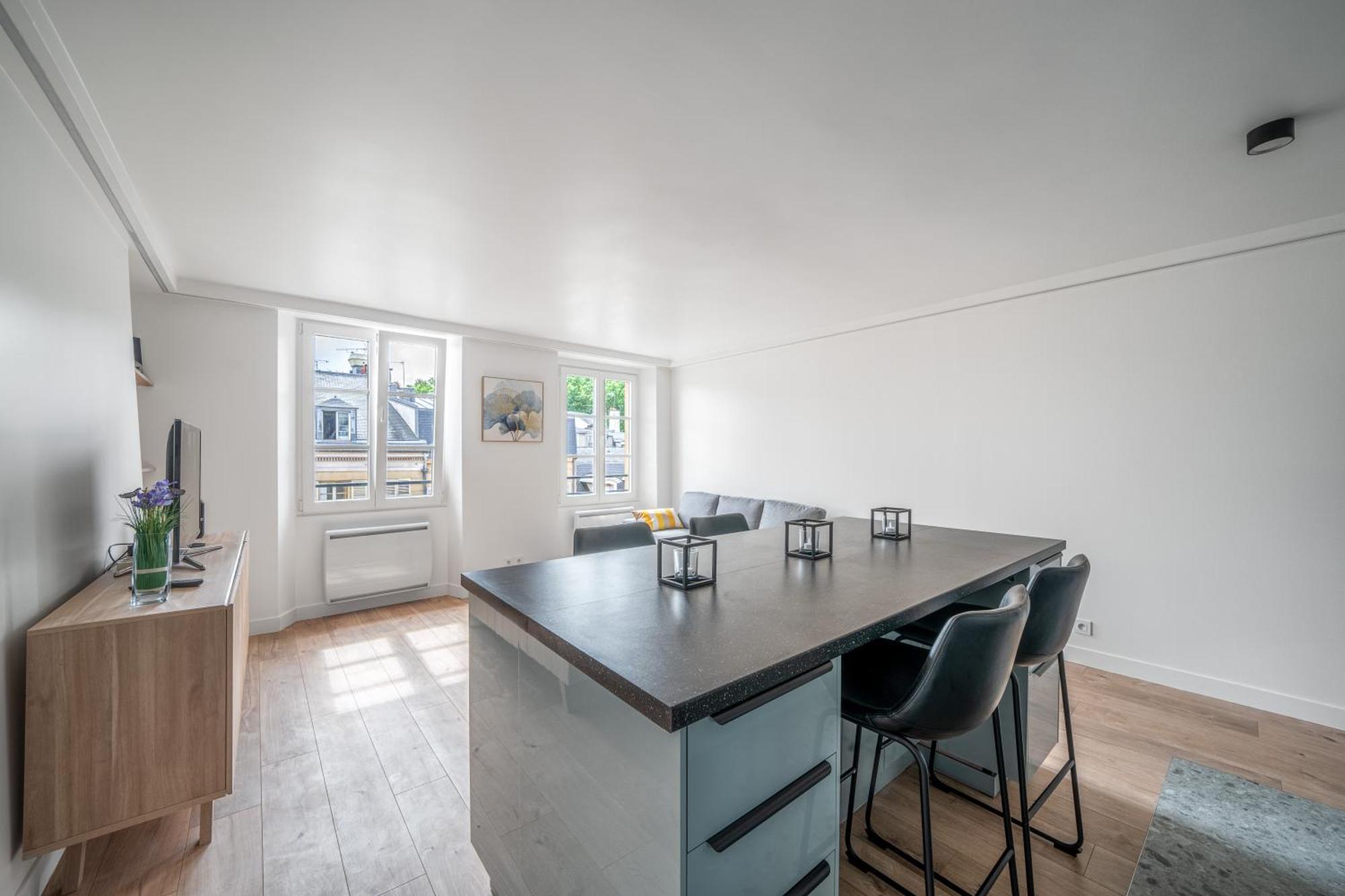 Le Soleil Classe 3 Etoiles Charme & Vue Chapelle Royale